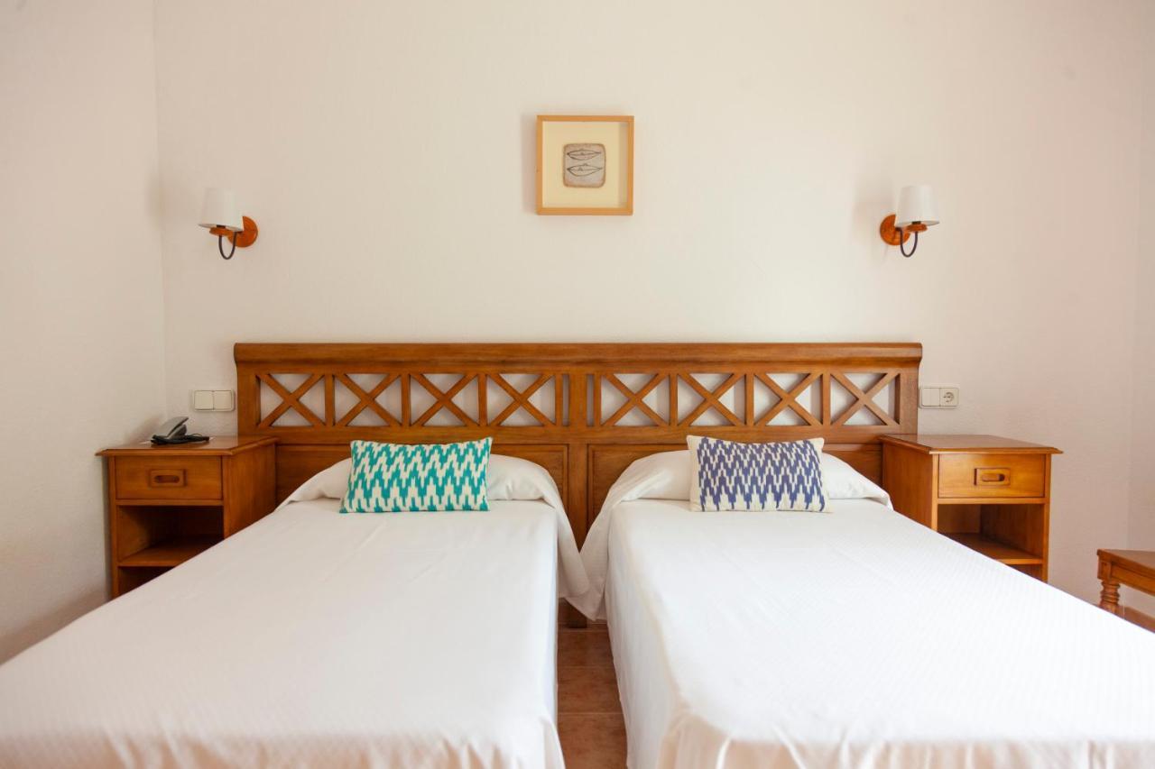 Hotel Roca Plana Es Pujols Esterno foto